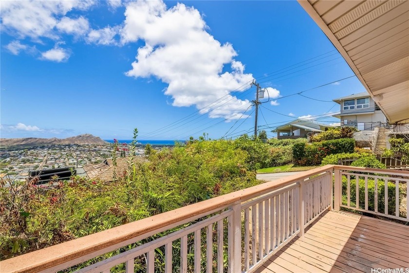 Discover an exceptional opportunity on highly sought-after - Beach Home for sale in Honolulu, Hawaii on Beachhouse.com
