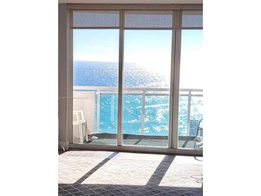 Amazing DIRECT OCEAN view and that of pool area in the - Beach Condo for sale in Hollywood, Florida on Beachhouse.com