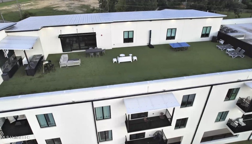 Now available for the first time: the rooftop penthouse crowning - Beach Condo for sale in Gulfport, Mississippi on Beachhouse.com
