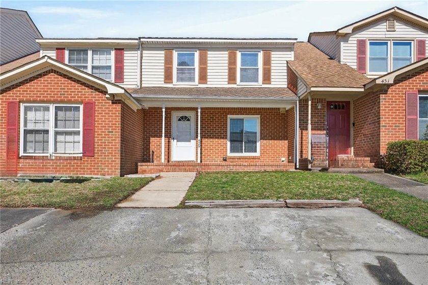 Beautiful 3 bedroom, 2.5 bath townhome located in the Great Neck - Beach Condo for sale in Virginia Beach, Virginia on Beachhouse.com