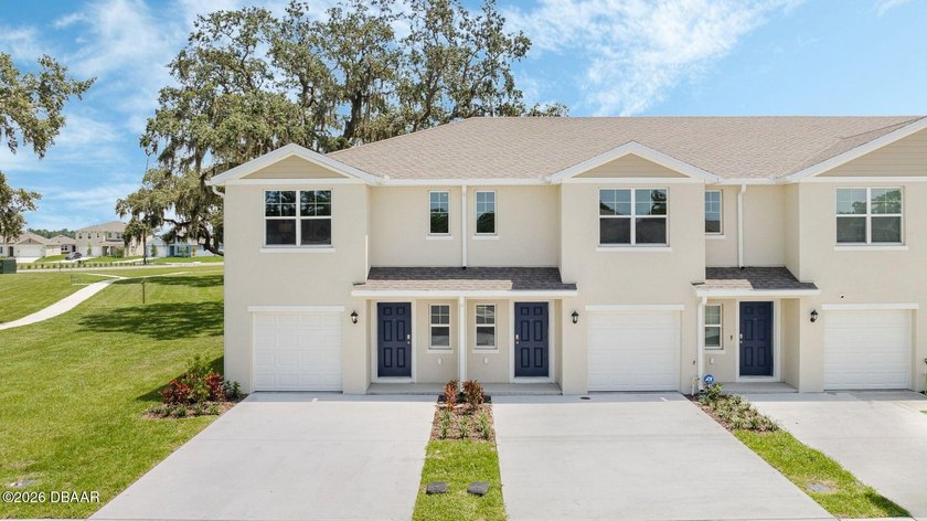 The Vineyards presents the Pearson. This spacious townhome - Beach Townhome/Townhouse for sale in Holly Hill, Florida on Beachhouse.com