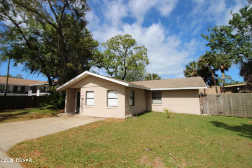 Free Standing 1735 sq. ft. concrete block building that is - Beach Commercial for sale in Holly Hill, Florida on Beachhouse.com
