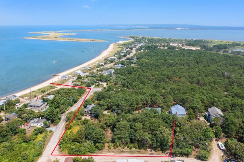 This home is NOT on Trustee land - no Town residency required! - Beach Home for sale in Amagansett, New York on Beachhouse.com