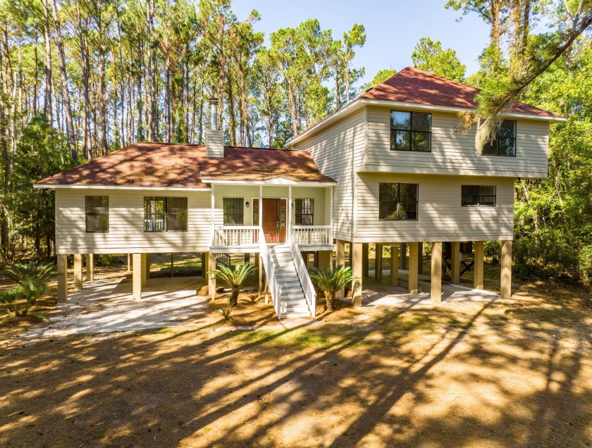 This custom built homes has been recently updated and is located - Beach Home for sale in Saint Helena Island, South Carolina on Beachhouse.com