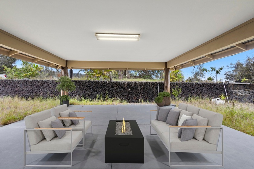 REMODELED, PORTE COCHERE, SUNSET VIEWS, FENCED & GATED 1 ACRE - Beach Home for sale in Ocean View, Hawaii on Beachhouse.com