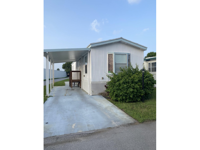DON'T MISS THE OPPORTUNITY TO LEAVE IN  A QUIET NEIGHBOORHOOD - Beach Home for sale in Deerfield Beach, Florida on Beachhouse.com