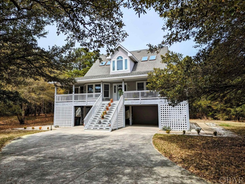 This is a gorgeous home situated on a large Chicahauk 30,000 - Beach Home for sale in Southern Shores, North Carolina on Beachhouse.com