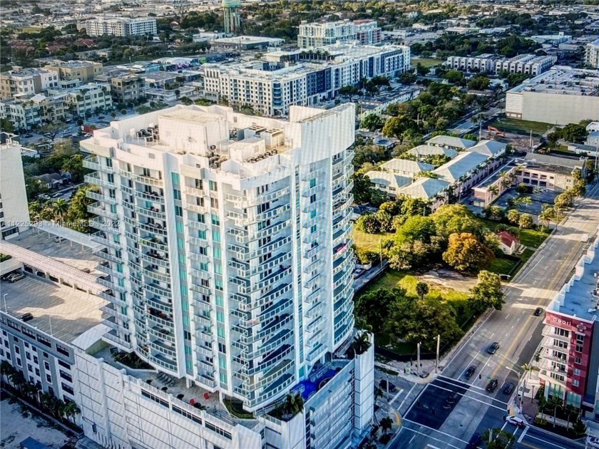 17 floor. Amazing views. One of the biggest apartment in the - Beach Condo for sale in Fort  Lauderdale, Florida on Beachhouse.com