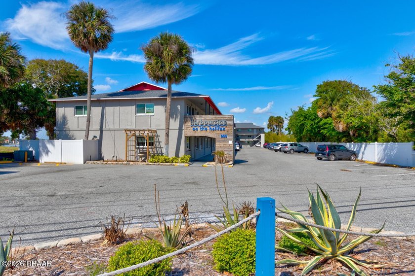 Location, location, minutes from restaurants and nightlife - Beach Condo for sale in Daytona Beach, Florida on Beachhouse.com