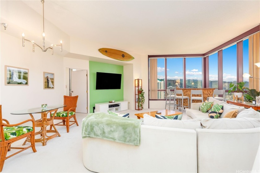 Amazing value in this high floor extremely spacious condo - Beach Condo for sale in Honolulu, Hawaii on Beachhouse.com