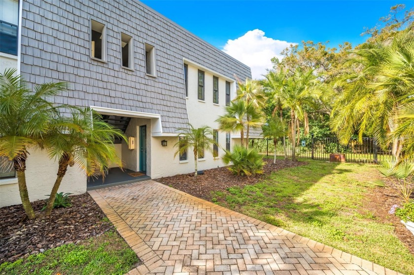 Welcome to Victoria Palms! This gated community is only a 0 - Beach Condo for sale in Dunedin, Florida on Beachhouse.com
