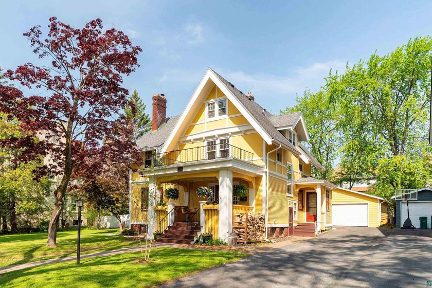 Welcome to The Schildt House (original builders)--tastefully - Beach Home for sale in Duluth, Minnesota on Beachhouse.com