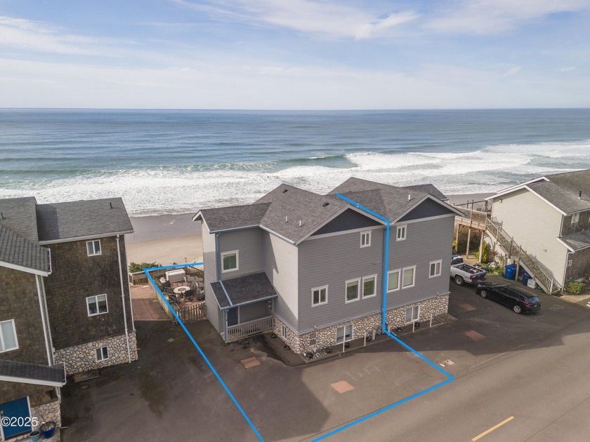 Experience Spectacular Oceanfront Views from this wonderful - Beach Townhome/Townhouse for sale in Lincoln City, Oregon on Beachhouse.com