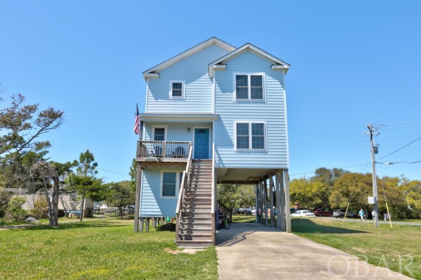Welcome to your coastal oasis in Avon, NC! Nestled on a spacious - Beach Home for sale in Avon, North Carolina on Beachhouse.com