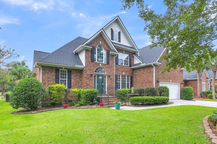 Get ready to be impressed! Welcome home to 8867 E Fairway Woods - Beach Home for sale in North Charleston, South Carolina on Beachhouse.com