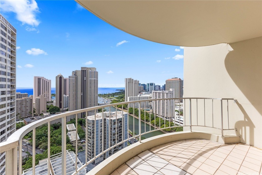 Welcome to 1717 Ala Wai #2809 - a high-floor unit with sweeping - Beach Condo for sale in Honolulu, Hawaii on Beachhouse.com