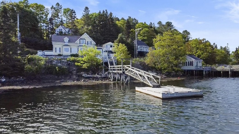 Welcome to 23 Western Avenue, Boothbay Harbor, ME

Victorian - Beach Lot for sale in Boothbay Harbor, Maine on Beachhouse.com