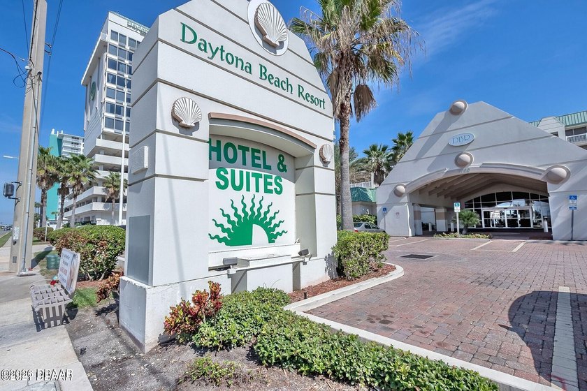 RARE DIRECT OCEAN FRONT WITH PRIVATE BALCONY. RENT OR ENJOY THIS - Beach Condo for sale in Daytona Beach, Florida on Beachhouse.com