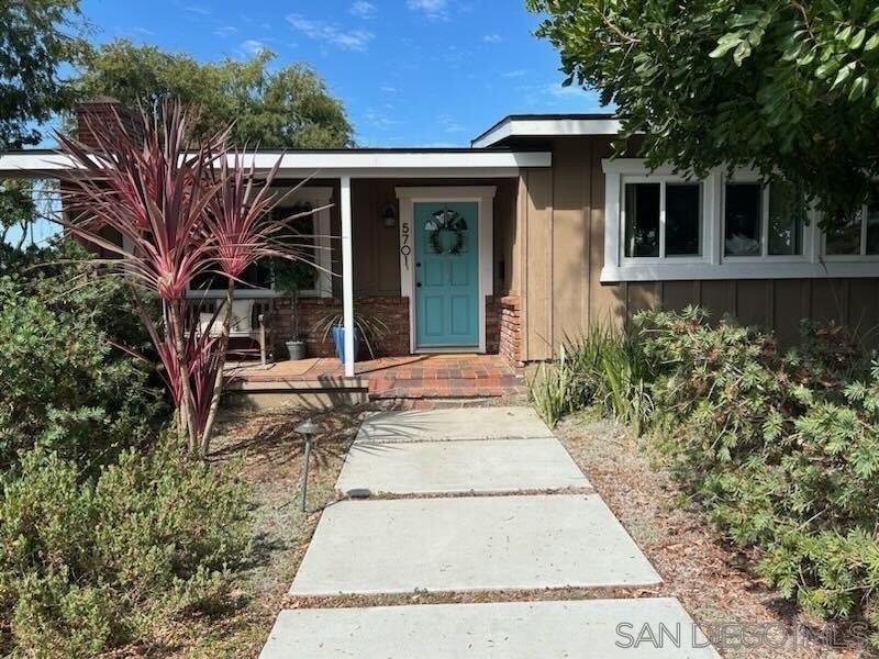 Back on market. Buyer could not preform.   Charming Home in - Beach Home for sale in Long Beach, California on Beachhouse.com