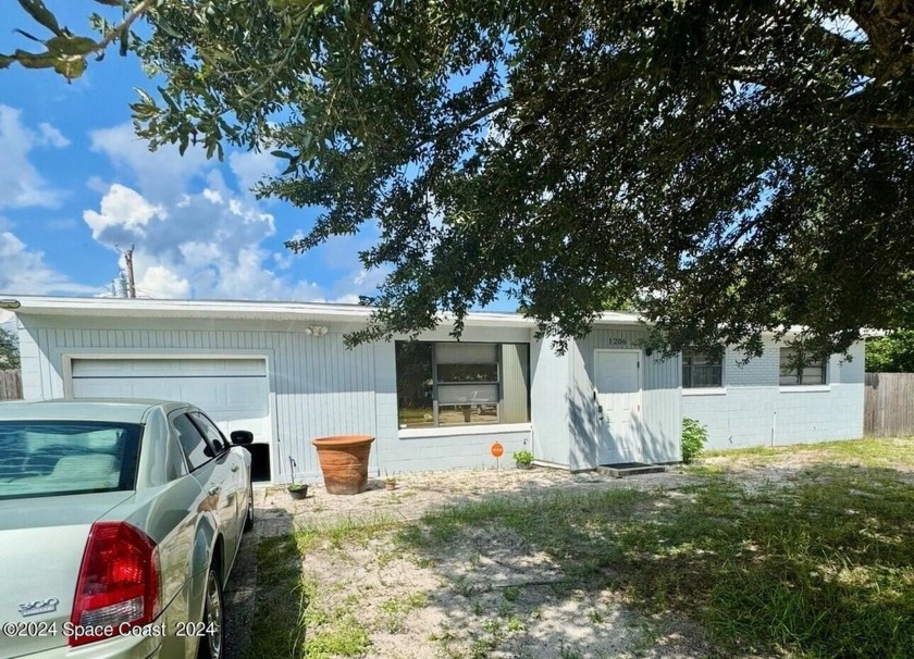 Looking for the perfect home or investment property? This - Beach Home for sale in Cocoa, Florida on Beachhouse.com