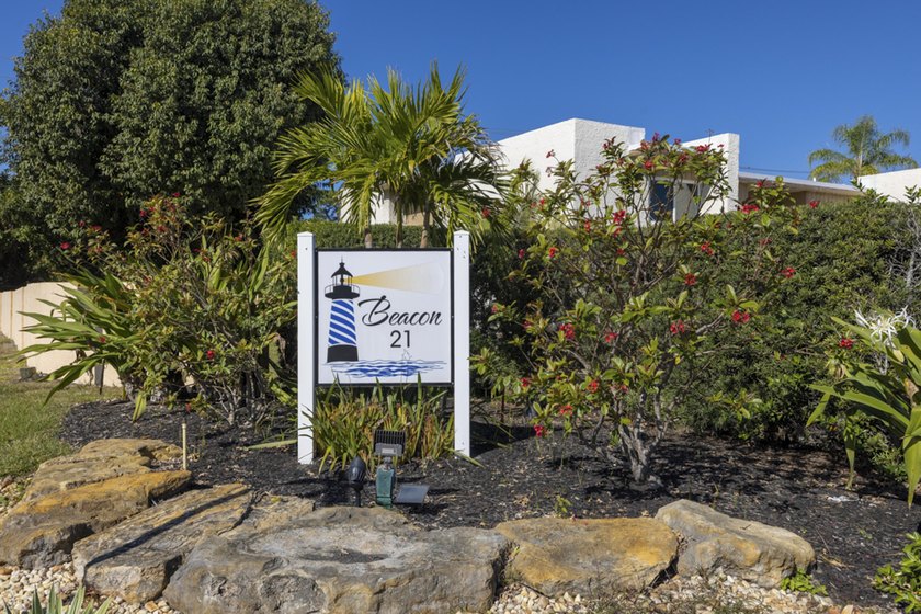 Step into this cozy Florida light & bright 2nd floor, 2-bedroom - Beach Condo for sale in Jensen Beach, Florida on Beachhouse.com