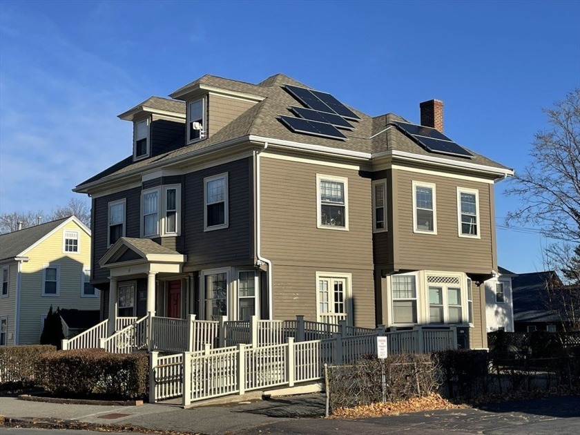 Come see this elegant five bedroom colonial home near the beach - Beach Home for sale in Beverly, Massachusetts on Beachhouse.com