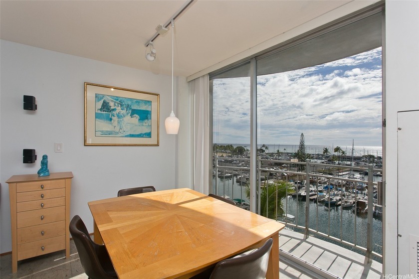 Beautiful Ocean and Marina view. Fully Furnished. Tile and wood - Beach Condo for sale in Honolulu, Hawaii on Beachhouse.com