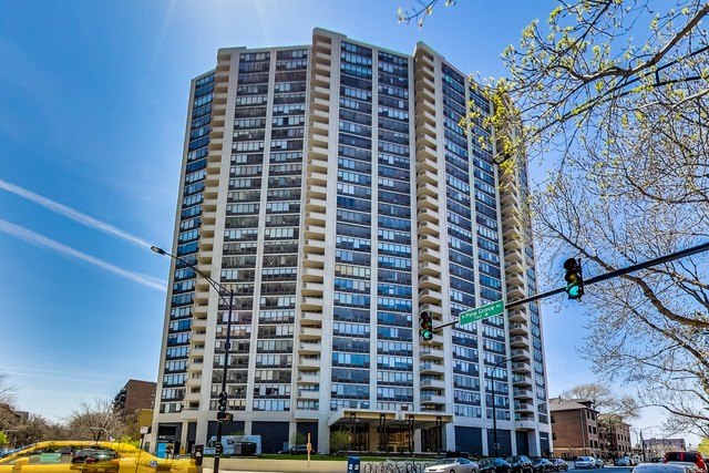 One of a kind gut rehab at fully amenity Lake Park Plaza. Fully - Beach Condo for sale in Chicago, Illinois on Beachhouse.com