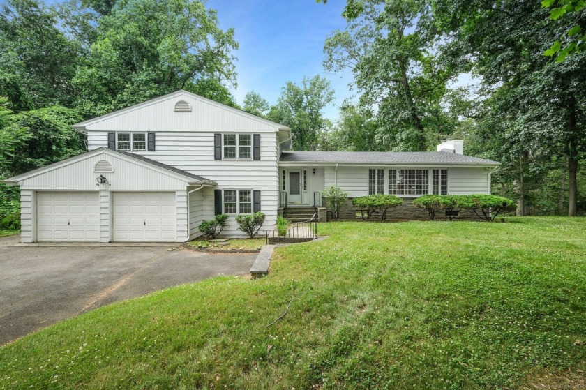 SOUTHPORT - Superb opportunity to renovate this expansive 5000 - Beach Home for sale in Fairfield, Connecticut on Beachhouse.com