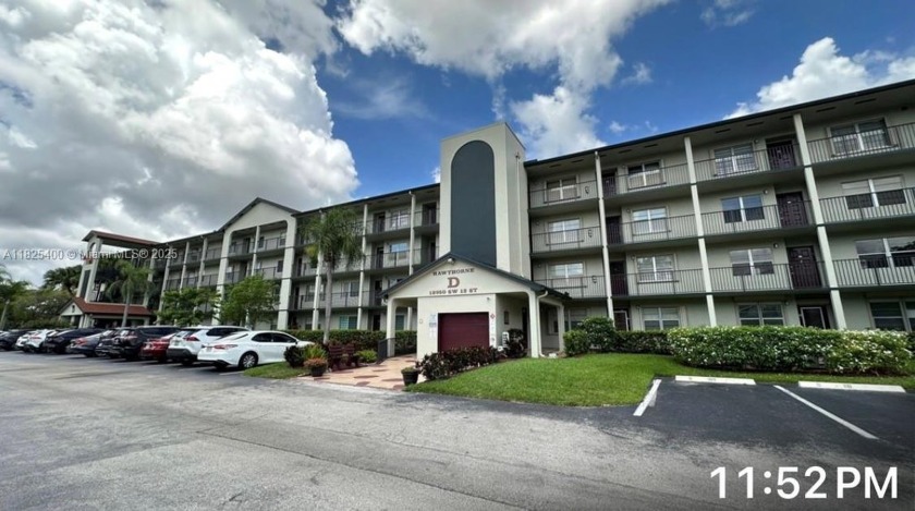 A NICELY maintained 2 bed/2 bath WATER FRONT HOME, Featuring - Beach Condo for sale in Pembroke Pines, Florida on Beachhouse.com