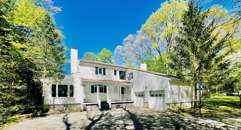 Experience all that life has to offer with this exceptional - Beach Home for sale in Stamford, Connecticut on Beachhouse.com