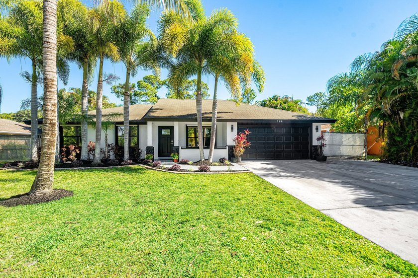 Come see your new Dream Home on the water in Royal Palm Beach - Beach Home for sale in Royal Palm Beach, Florida on Beachhouse.com