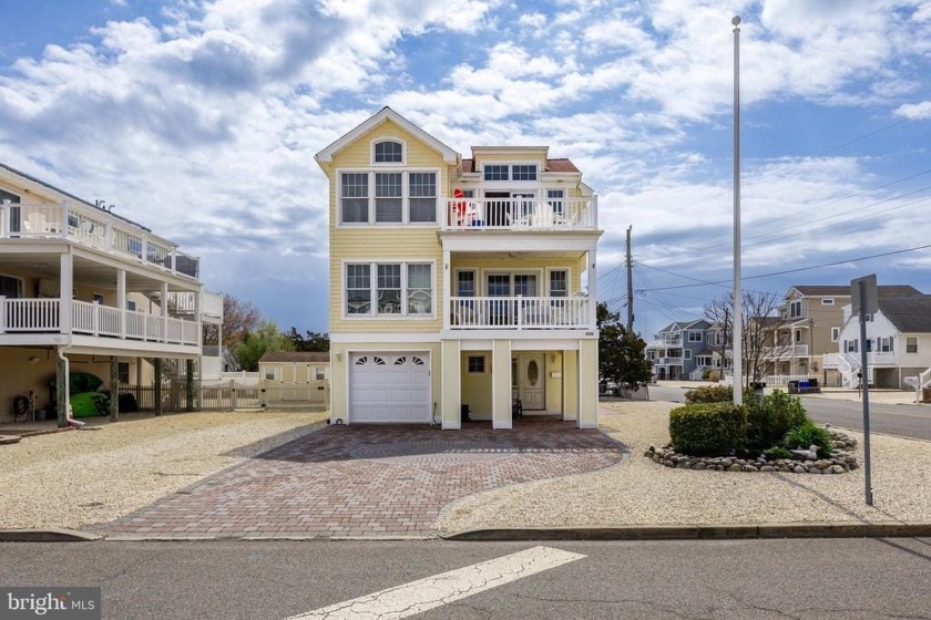 Summertime, when the living is Easy....just imagine living the - Beach Home for sale in Ship Bottom, New Jersey on Beachhouse.com