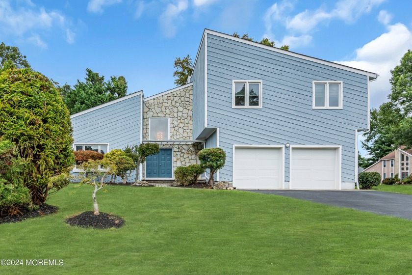 Beautifully updated, move-in ready and impeccably maintained - Beach Home for sale in Ocean Township, New Jersey on Beachhouse.com