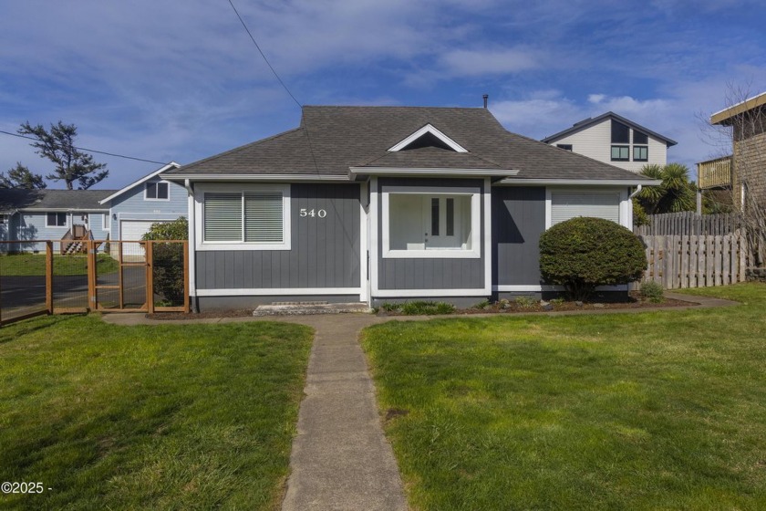 Charming Coastal Retreat with Rental Potential.  Welcome to your - Beach Home for sale in Newport, Oregon on Beachhouse.com