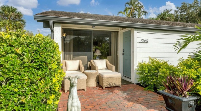 Fabulous golf course views from this updated end-unit in The - Beach Home for sale in Sarasota, Florida on Beachhouse.com