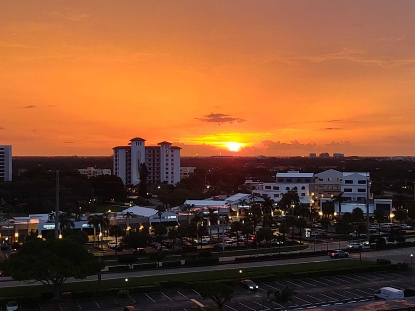 LOOK NO FURTHER, THIS IS IT! Enjoy the most beautiful sunsets - Beach Condo for sale in North Palm Beach, Florida on Beachhouse.com