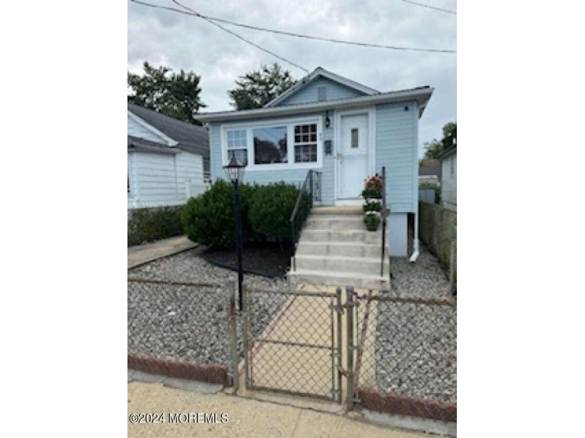 Refreshed and ready for new owners! Cozy 2BR 1Bath ranch just - Beach Home for sale in North Middletown, New Jersey on Beachhouse.com