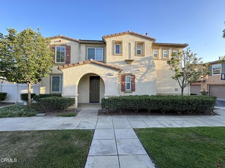 As you enter, you'll find a bright and open lower level with a - Beach Townhome/Townhouse for sale in Oxnard, California on Beachhouse.com