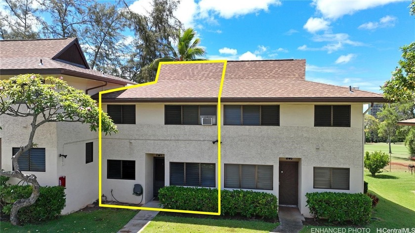 Charming 2-bedroom, 1.5-bath perimeter townhome that sits along - Beach Condo for sale in Aiea, Hawaii on Beachhouse.com
