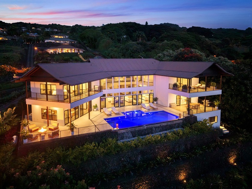 Positioned above the Kona coastline, Sky Estate is a - Beach Home for sale in Kailua Kona, Hawaii on Beachhouse.com