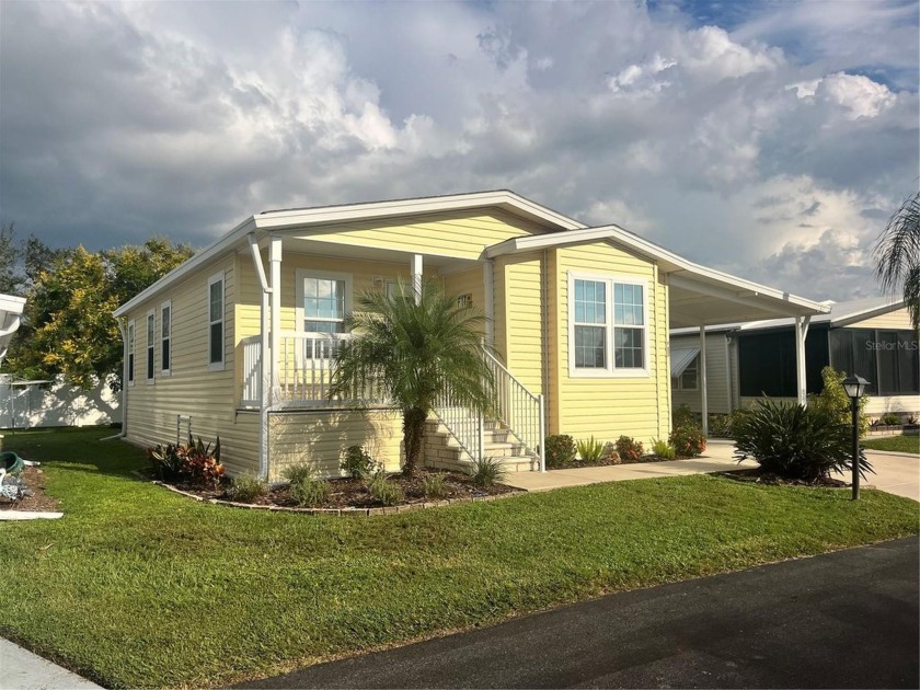 Almost home is like new. 2 bedrooms, 2 bath, laminate wood - Beach Home for sale in Bradenton, Florida on Beachhouse.com