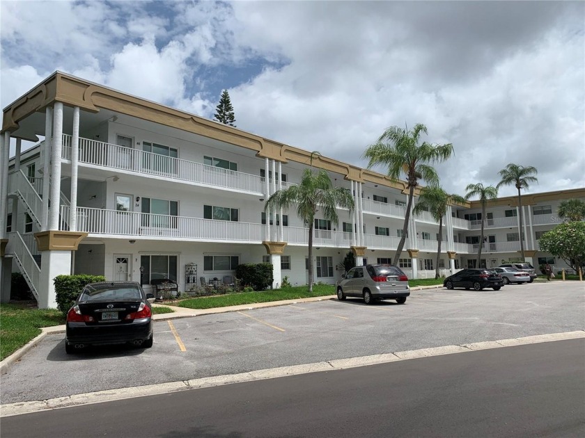 If you are looking for a 1st floor condo walking distance to the - Beach Condo for sale in Clearwater, Florida on Beachhouse.com