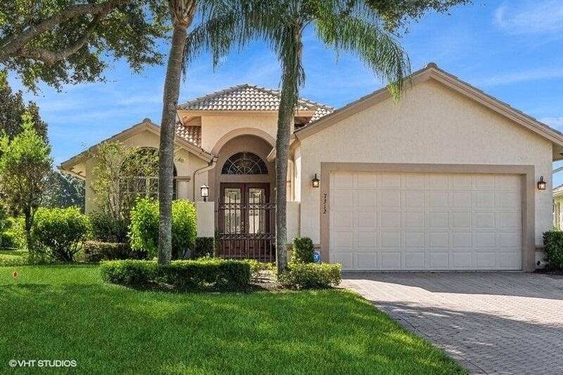 CHECK OUT THIS BEAUTIFUL VIEW!  Spacious 3-bedroom 2-bathroom - Beach Home for sale in Port Saint Lucie, Florida on Beachhouse.com