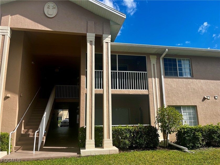 Bright and airy 1-bedroom, 1-bath condo with vaulted ceilings - Beach Condo for sale in Bonita Springs, Florida on Beachhouse.com