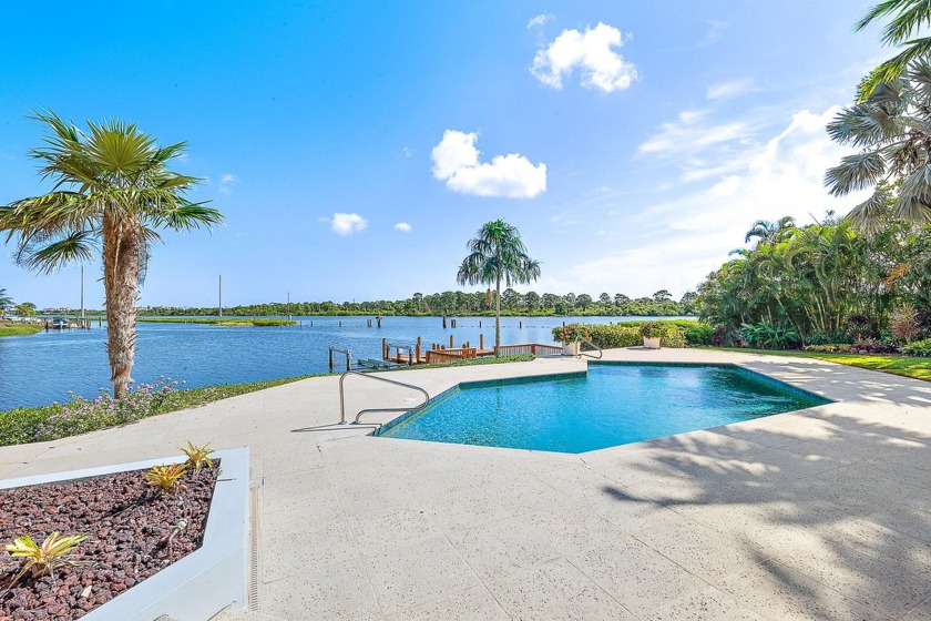 DIRECT INTRACOASTAL PROPERTY! This stunning 4-bedroom, 4 - Beach Home for sale in Jupiter, Florida on Beachhouse.com