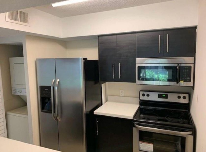 IDEAL FOR INVESTORS!! Property rented till Jan/2027Stunning - Beach Condo for sale in Tamarac, Florida on Beachhouse.com