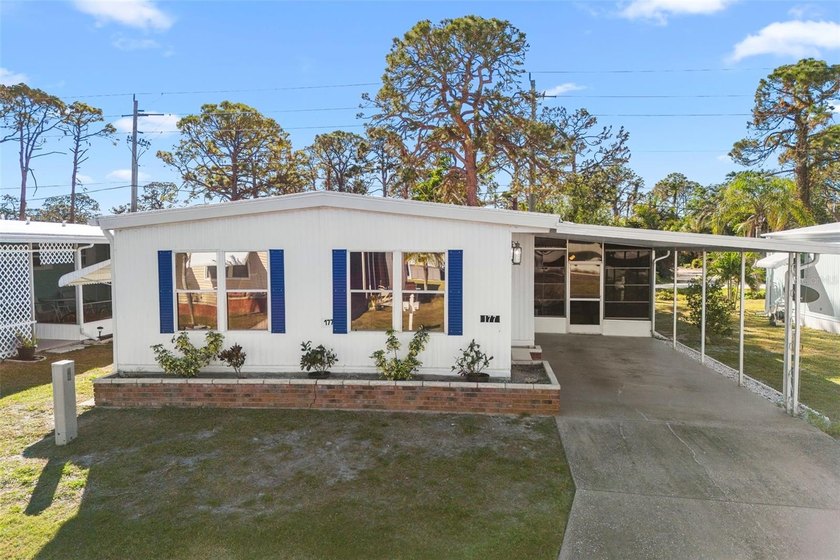 GREAT price and MOVE IN READY! Welcome to this charming home, in - Beach Home for sale in Englewood, Florida on Beachhouse.com