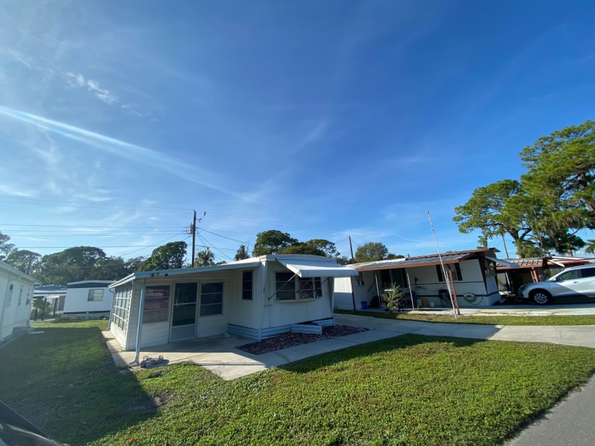 This home is located in a quiet 55+ community only 5 minutes - Beach Home for sale in Ruskin, Florida on Beachhouse.com