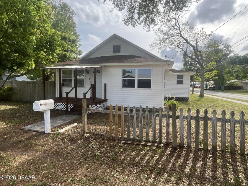 Well maintained 1,328 sq ft. Three Bedroom, Two Bath. A - Beach Home for sale in Holly Hill, Florida on Beachhouse.com